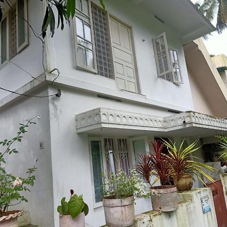 Jestine Homestay Kochi Exterior foto